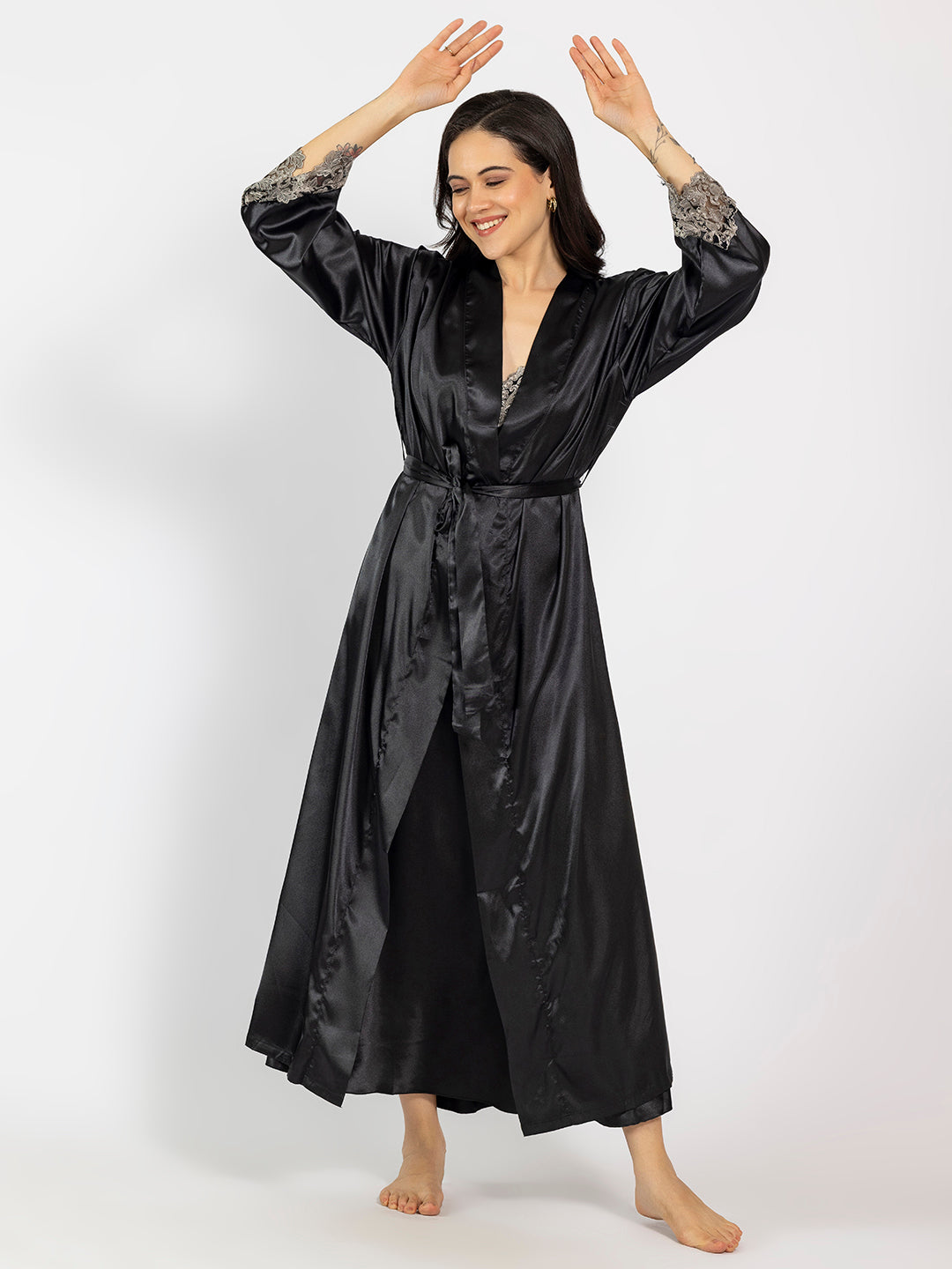 Black Maxi Night Dress with Full-Sleeve Robe Chelvet Black Maxi Night Dress with Full-Sleeve Robe Chelvet
